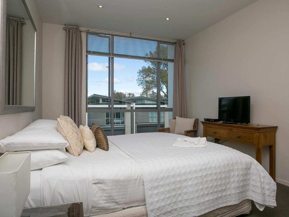 Marinaside Villa - Taupo Holiday Apartment المظهر الخارجي الصورة