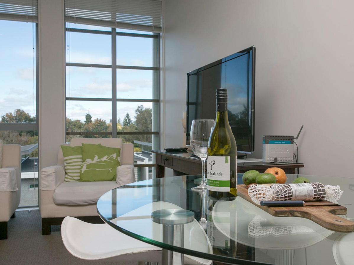 Marinaside Villa - Taupo Holiday Apartment المظهر الخارجي الصورة