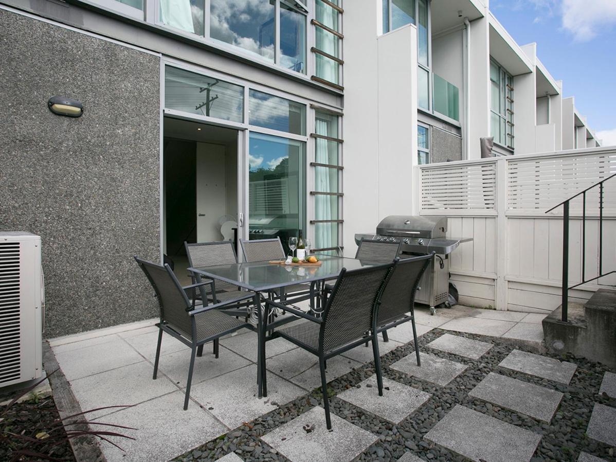 Marinaside Villa - Taupo Holiday Apartment المظهر الخارجي الصورة